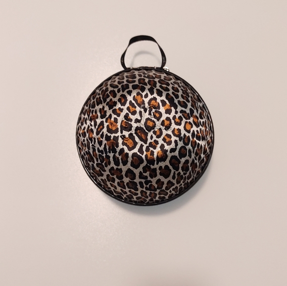 CupCase cheetah print satin sturdy cup saving bra travel bag - Picture 2 of 8